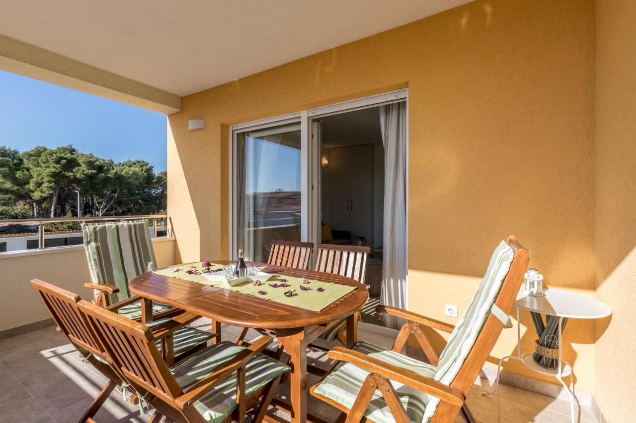 Apart Sa Terasom 250M Od Plaze,Parking,Wi Fi,Rostilj Trogir Buitenkant foto