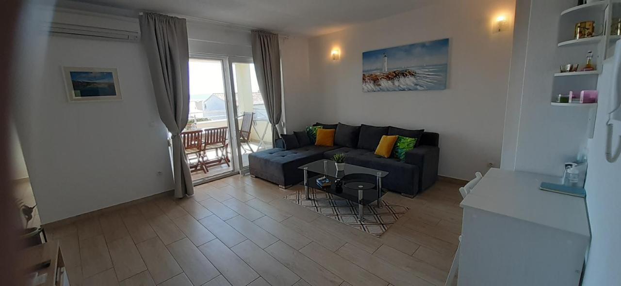Apart Sa Terasom 250M Od Plaze,Parking,Wi Fi,Rostilj Trogir Buitenkant foto