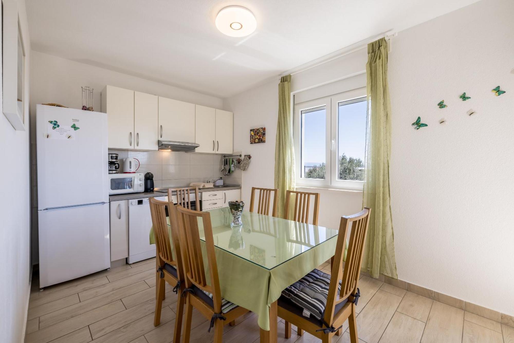 Apart Sa Terasom 250M Od Plaze,Parking,Wi Fi,Rostilj Trogir Buitenkant foto