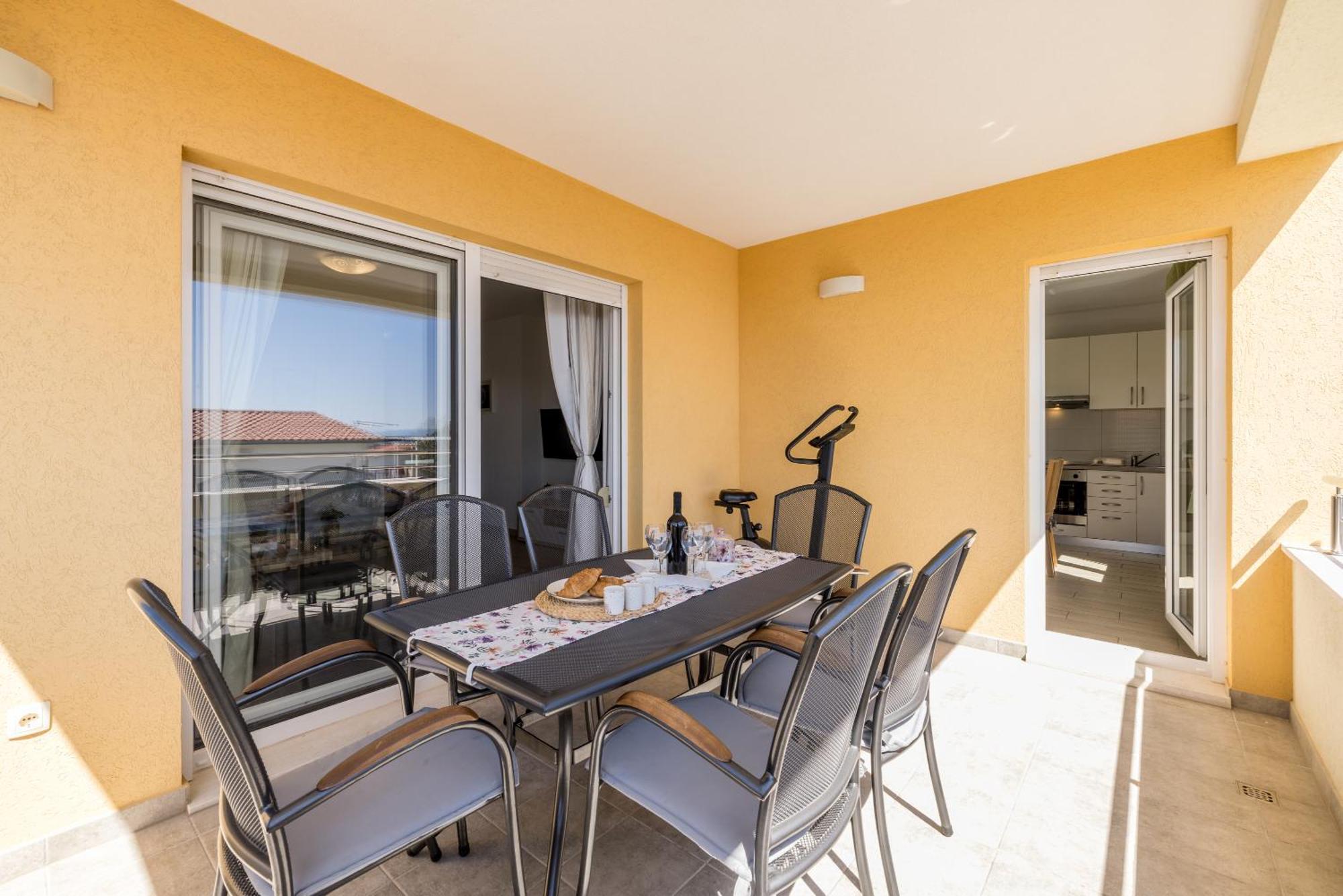 Apart Sa Terasom 250M Od Plaze,Parking,Wi Fi,Rostilj Trogir Buitenkant foto